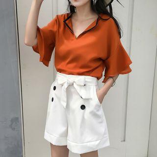 Set: Contrast Trim Elbow Sleeve Chiffon Blouse + Buttoned Shorts