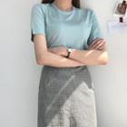 Slit Accent-sleeve T-shirt