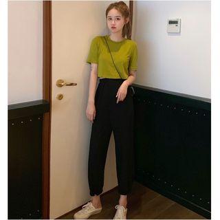 Cropped Short-sleeve T-shirt / High Waist Cropped Harem Pants