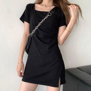 Short-sleeve Splitted Mini Dress Black - One Size