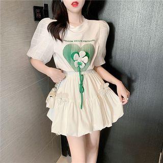 Elbow-sleeve Heart Print T-shirt / Mini A-line Skirt