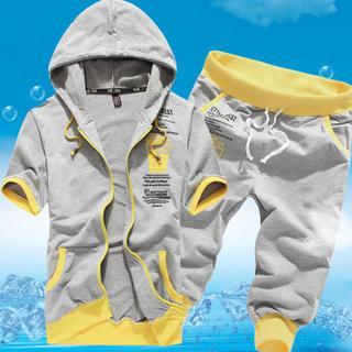 Set: Hood Jacket + Sweatpants