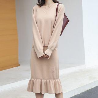 Set: V-neck Plain Sweater + Midi Mermaid Skirt