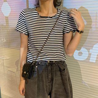 Short-sleeve Frilled Trim Strip Crop Top