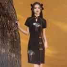 Short-sleeve Fan Embroidered Qipao