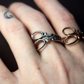 Scissor Ring
