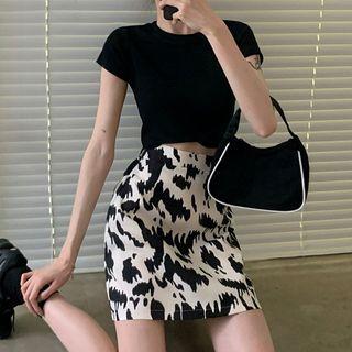 Short-sleeve T-shirt / Cow Print Mini Skirt