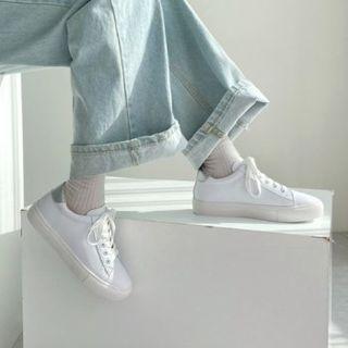Round-toe Cowhide Sneakers