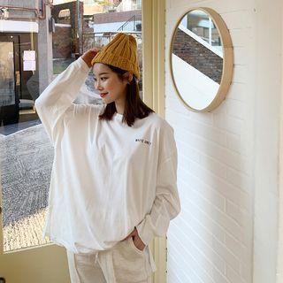 Round Neck Slit-side T-shirt