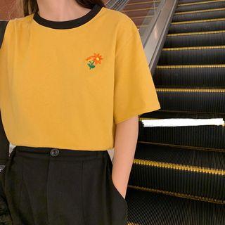 Flower Loose-fit Short-sleeve Light Pullover