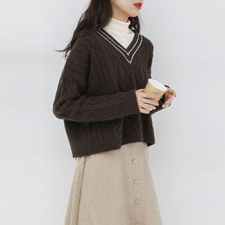 V-neck Sweater / Long-sleeve Mock-neck T-shirt