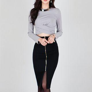 Set: Long-sleeve T-shirt + Slit Fitted Skirt