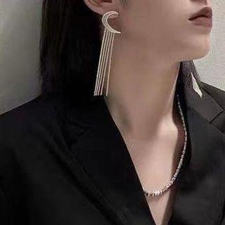 Chain Fringed Moon Drop Earring