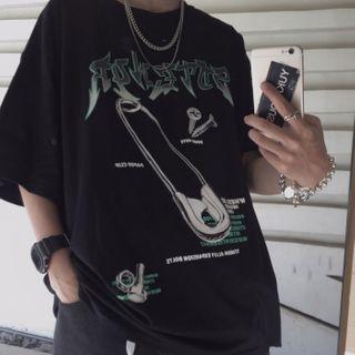 Elbow-sleeve Safety Pin Print T-shirt