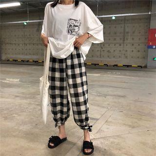 Printed Elbow Sleeve T-shirt / Plaid Cropped Pants