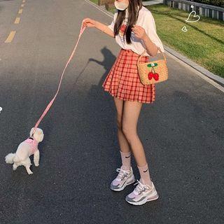 Short-sleeve Biscuit Print T-shirt / Plaid A-line Skirt