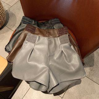 Elastic Waist Faux Leather Hot Pants
