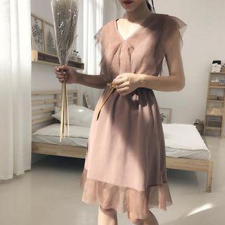 V-neck Mesh Panel Short-sleeve Dress