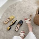 Low-heel Twisted Sandals