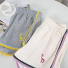 Small Deer-embroidered Color Block Shorts
