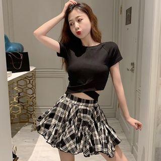 Short-sleeve Top / Plaid Mini Skirt