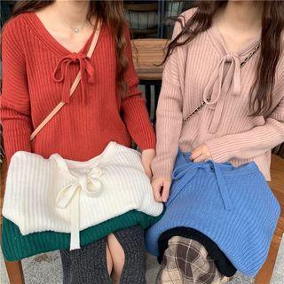Tie-neck V-neck Ribbed Knit Top