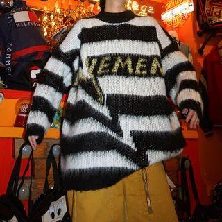 Lettering Fluffy Sweater