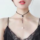 Faux Pearl Dangle Choker