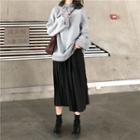 Plain Long-sleeve Loose-fit Pullover / Plain Pleated Skirt