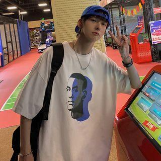 Elbow Sleeve Face Print T-shirt