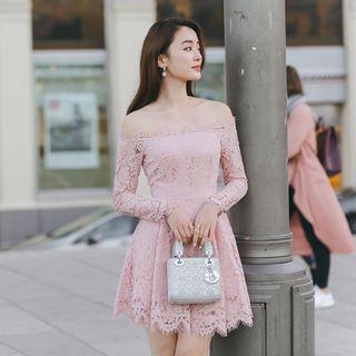 Off-shoulder A-line Lace Dress