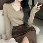 V-neck Collared Plain Knit Top