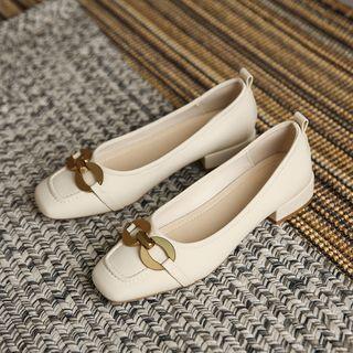 Chained Low Heel Pumps