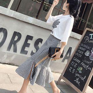 Set: Maple Applique Elbow-sleeve T-shirt + Plaid A-line Skirt