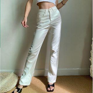 Back Slit Straight-cut Jeans