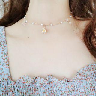 Flower Choker White Daisy Pearl Choker - Gold - One Size