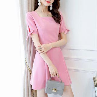 Short-sleeve Square-neck A-line Dress