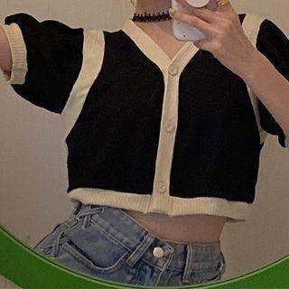 Contrast-trim V-neck Puff Short-sleeve Blouse