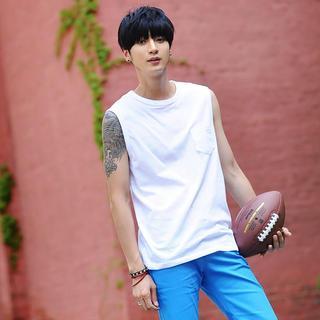 Sleeveless Pocket-accent Top