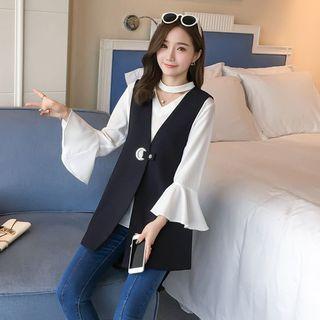 Set: Ruffled Sleeve V-neck Top+ V-neck Vest
