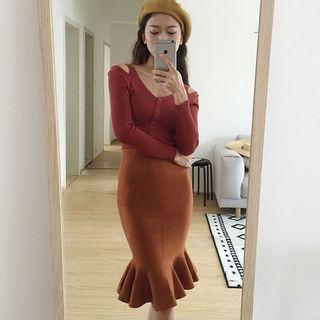 Plain Off-shoulder Top / High-waist Pencil Skirt