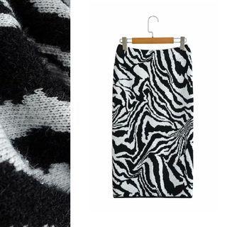 Zebra Print Knit Midi Skirt 9874 - Black & White - One Size