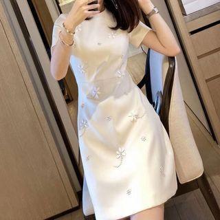 Short-sleeve Floral Embellished Mini Sheath Dress