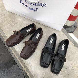 Bow-accent Faux Leather Square Toe Loafers