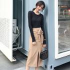 Plain Long Sleeve T-shirt / Side Slit Midi Skirt