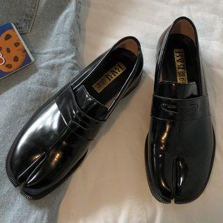 Split Toe Loafers