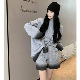 Gradient Oversize T-shirt / High-waist Shorts
