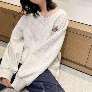 Bear Embroidered V-neck Sweatshirt
