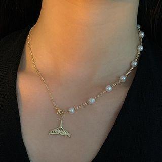 Fishtail Faux Pearl Necklace Gold - One Size