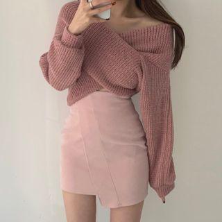 Crinkled Sweater / Mini Fitted Skirt
